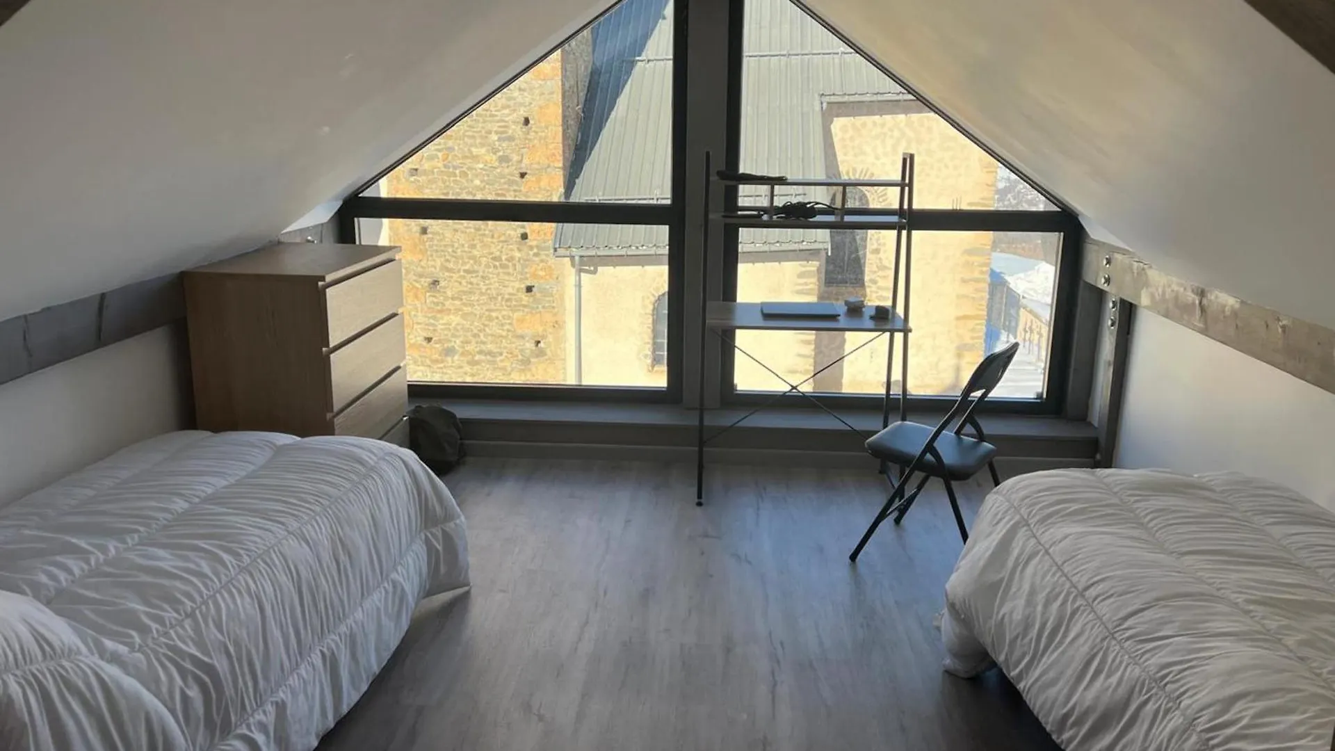 Bright Duplex in Albiez-Montrond - 2 Bedrooms Close to the Slopes 0*,  Frankrig