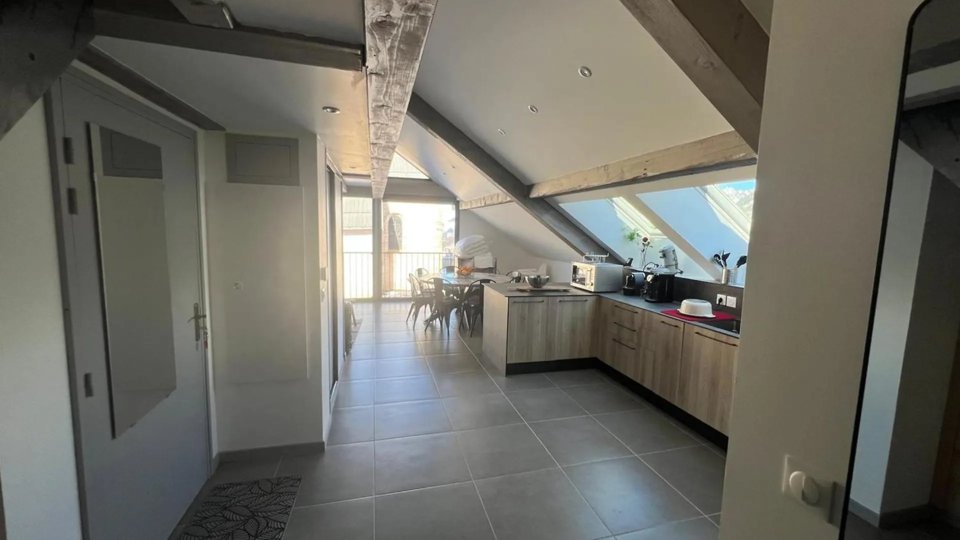 Bright Duplex in Albiez-Montrond - 2 Bedrooms Close to the Slopes Lejlighed