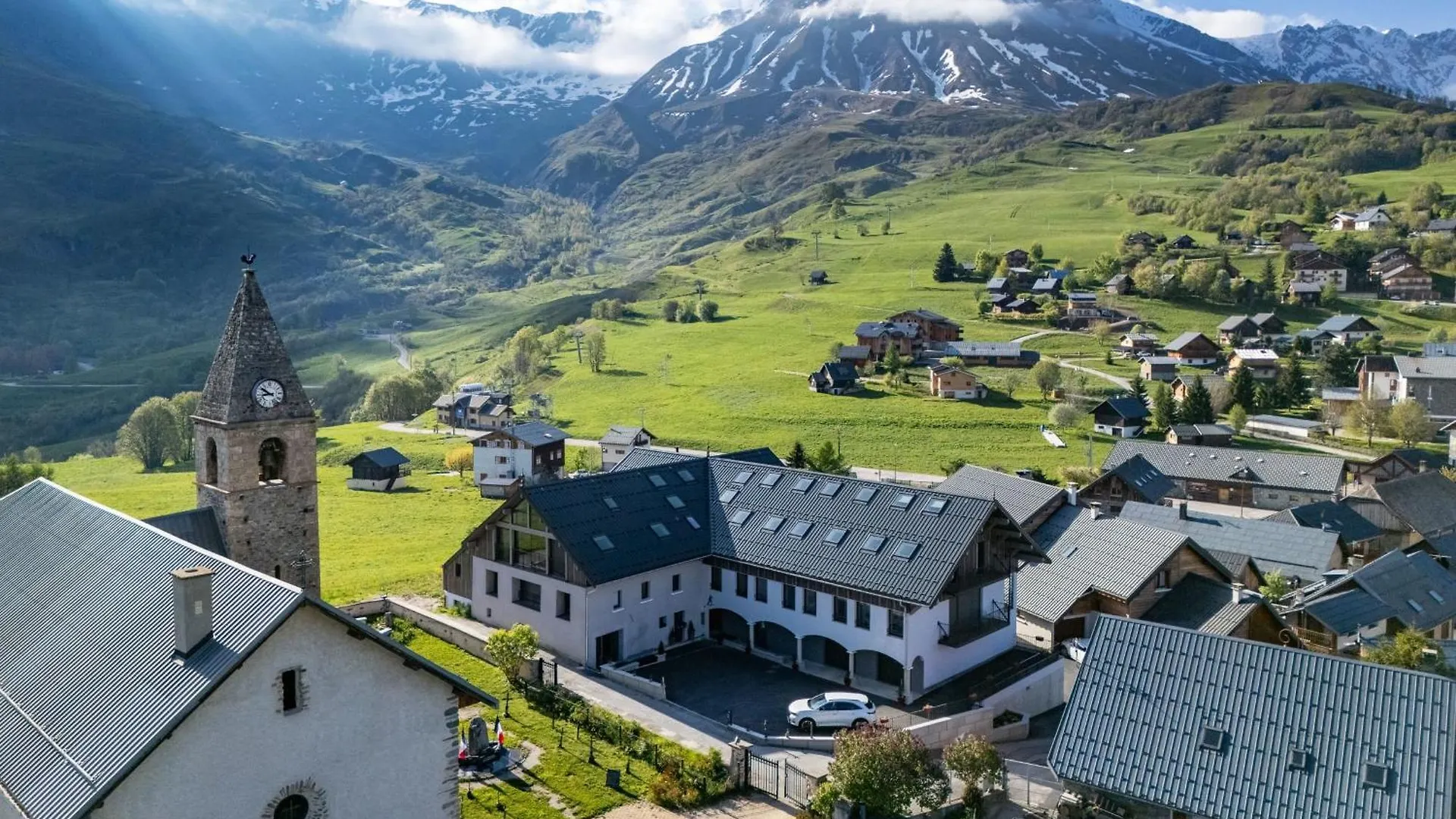 Bright Duplex in Albiez-Montrond - 2 Bedrooms Close to the Slopes 0*,  Frankrig
