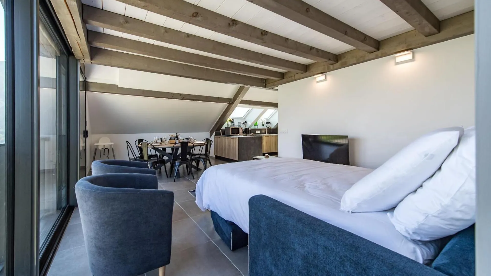 Bright Duplex in Albiez-Montrond - 2 Bedrooms Close to the Slopes 0*,